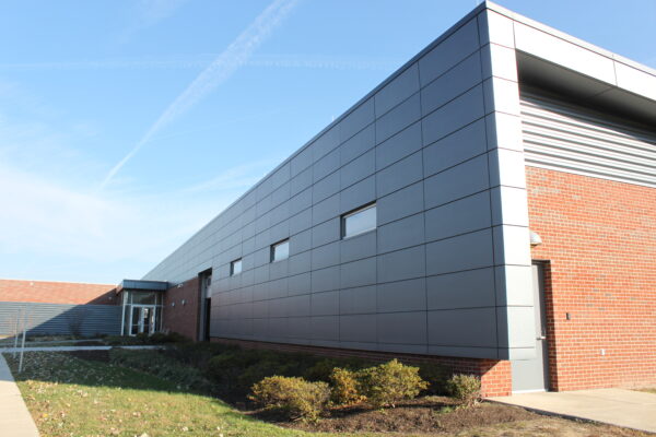 Stylish and Lightweight Aluminum Composite Panels - Image 3